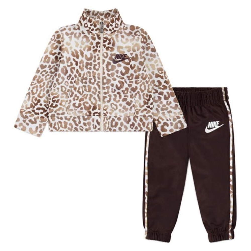 Adorable Nike Tracksuit! New with tags!